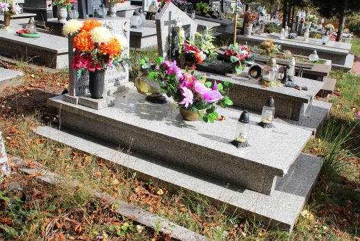 Grób Danuta Kapusta