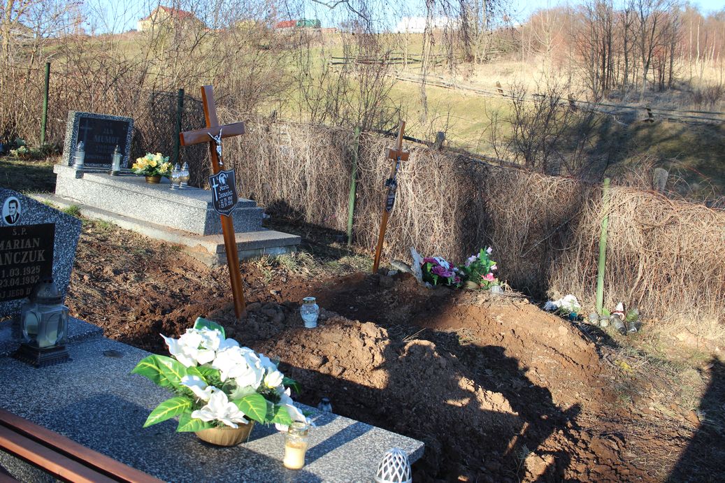 Grób Maria Iżewska