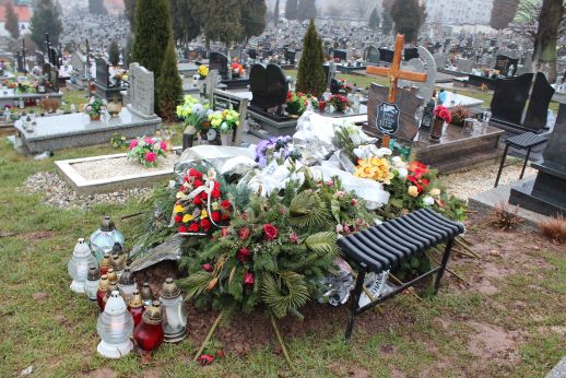 Grób Józef Niedojad