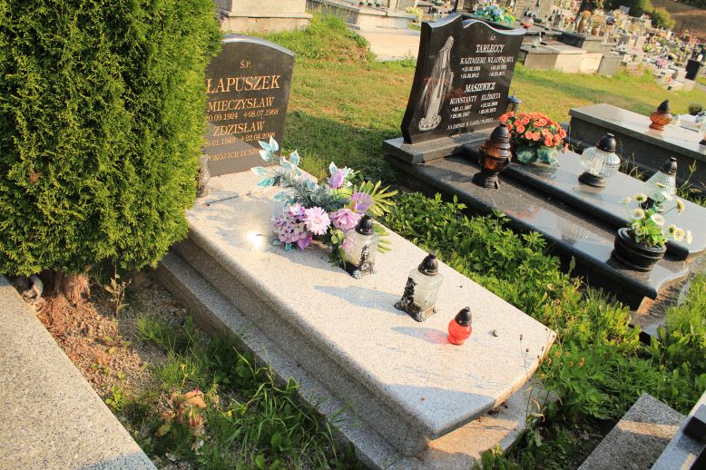Grób Zdzisław Łapuszek