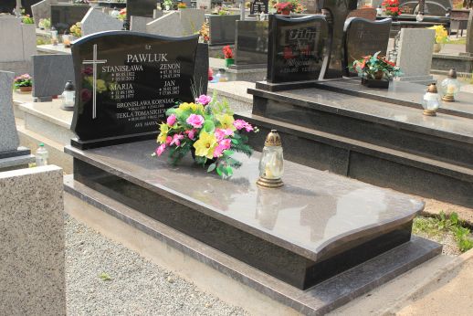 Grób Maria Pawluk