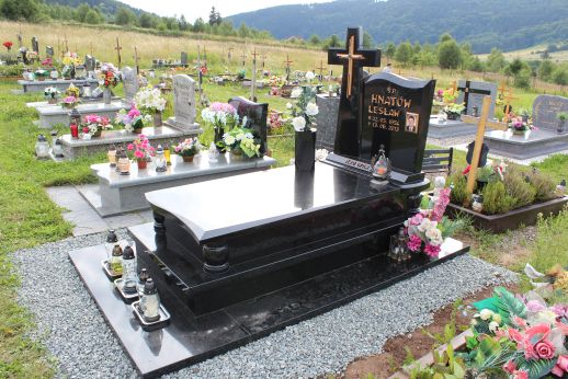 Grób Lesław Hnatów