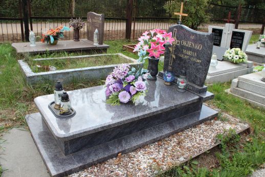 Grób Marian Okienko