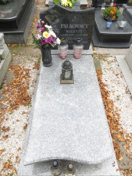 Walenty Palkowski 1915 Nowa Ruda - Grobonet - Wyszukiwarka osób pochowanych
